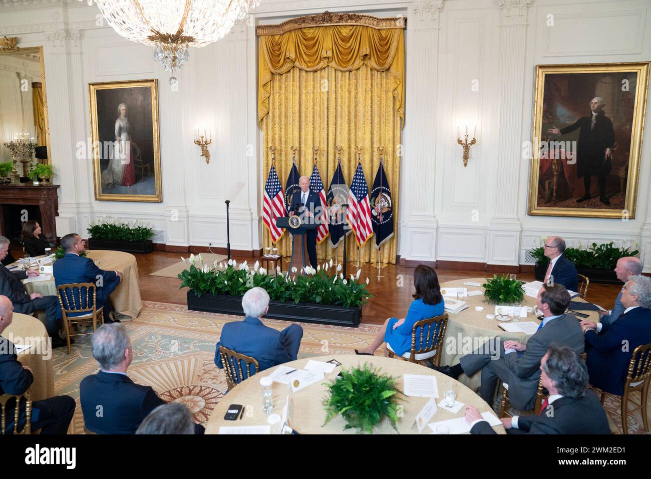 Washington, Stati Uniti. 23 febbraio 2024. Il presidente Joe Biden fa delle osservazioni durante il meeting invernale della National Governors Association nella sala orientale della Casa Bianca, venerdì 23 febbraio 2024. Biden si rivolse ai governatori dopo aver annunciato altre sanzioni russe. Foto di Leigh Vogel/UPI credito: UPI/Alamy Live News Foto Stock