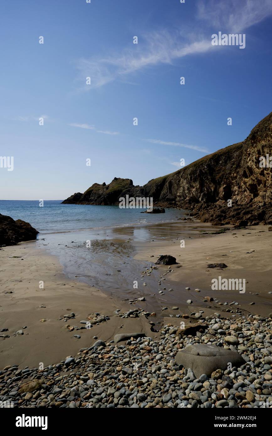 Porthmynawyd Bay, una delle migliori spiagge del Regno Unito, Pembrokeshire, Galles, Regno Unito Foto Stock