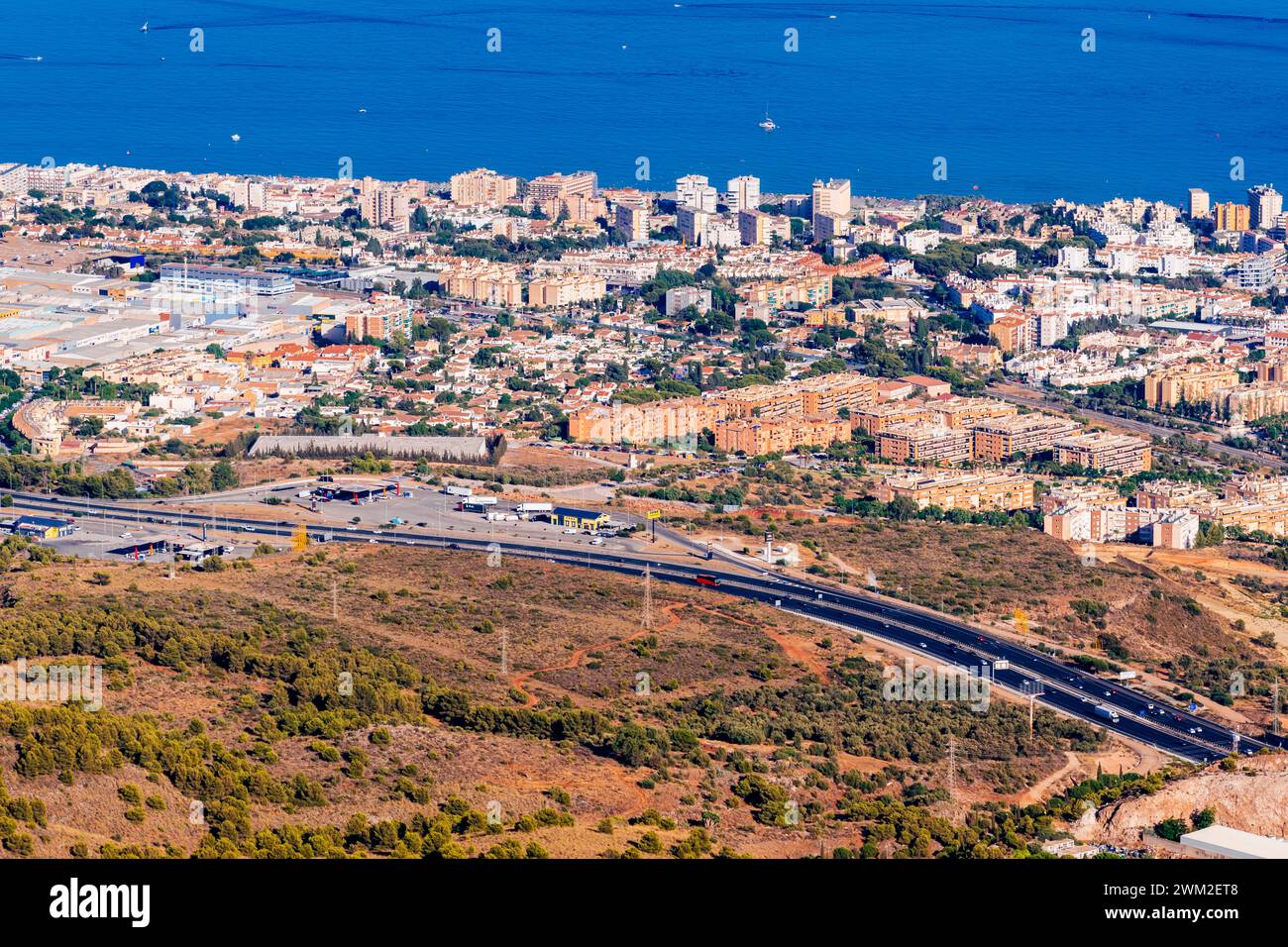 Benalmadena Costa vista dal punto panoramico del Monte Calamorro. Benalmádena, Málaga, Andalucía, Spagna, Europa Foto Stock