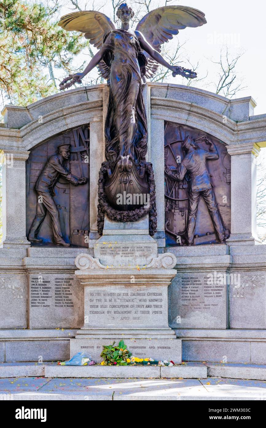 Il memoriale agli ingegneri dell'RMS Titanic. East Park, Southampton, Hampshire, Inghilterra, Regno Unito, Regno Unito, Europa Foto Stock