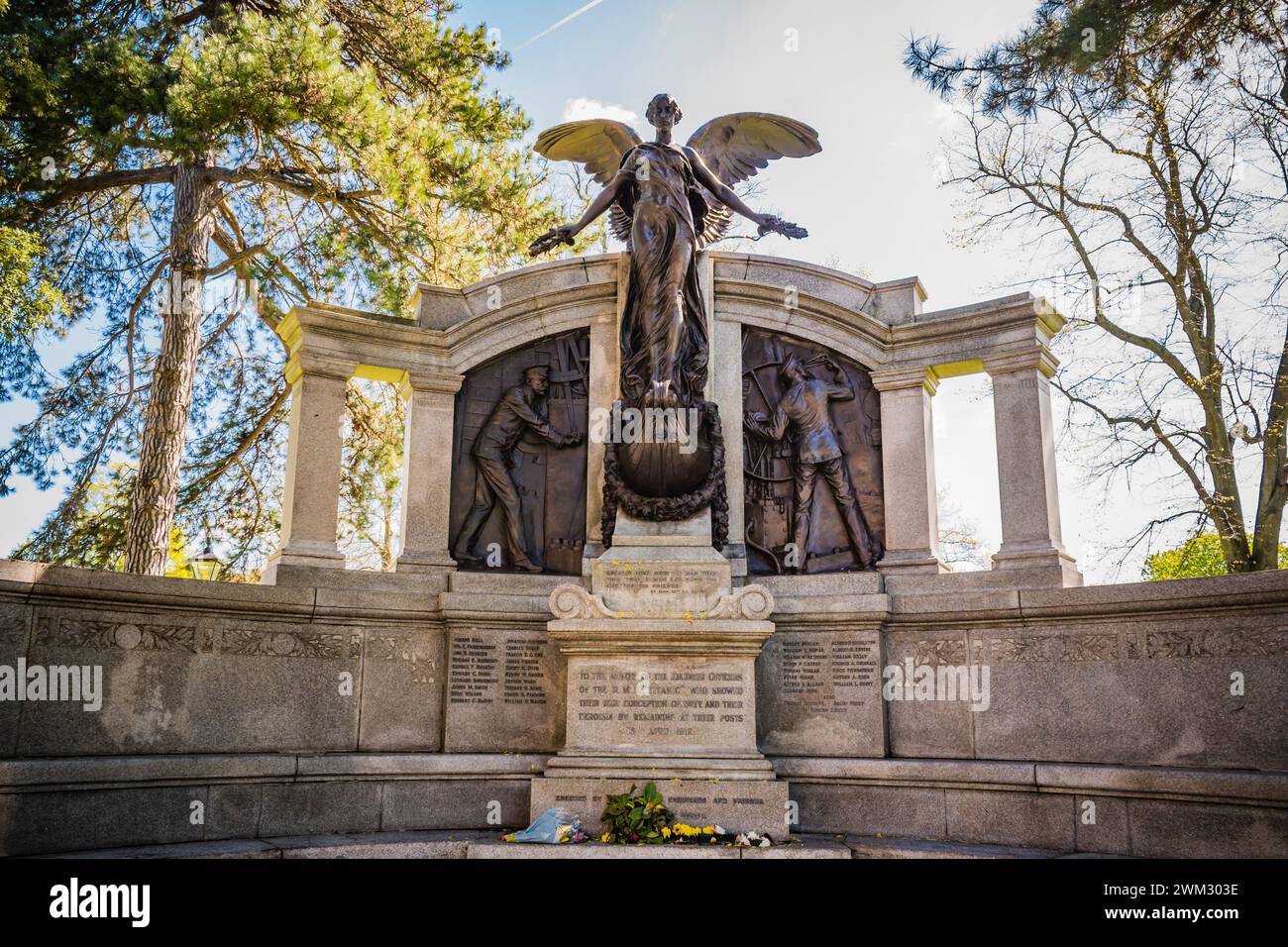 Il memoriale agli ingegneri dell'RMS Titanic. East Park, Southampton, Hampshire, Inghilterra, Regno Unito, Regno Unito, Europa Foto Stock