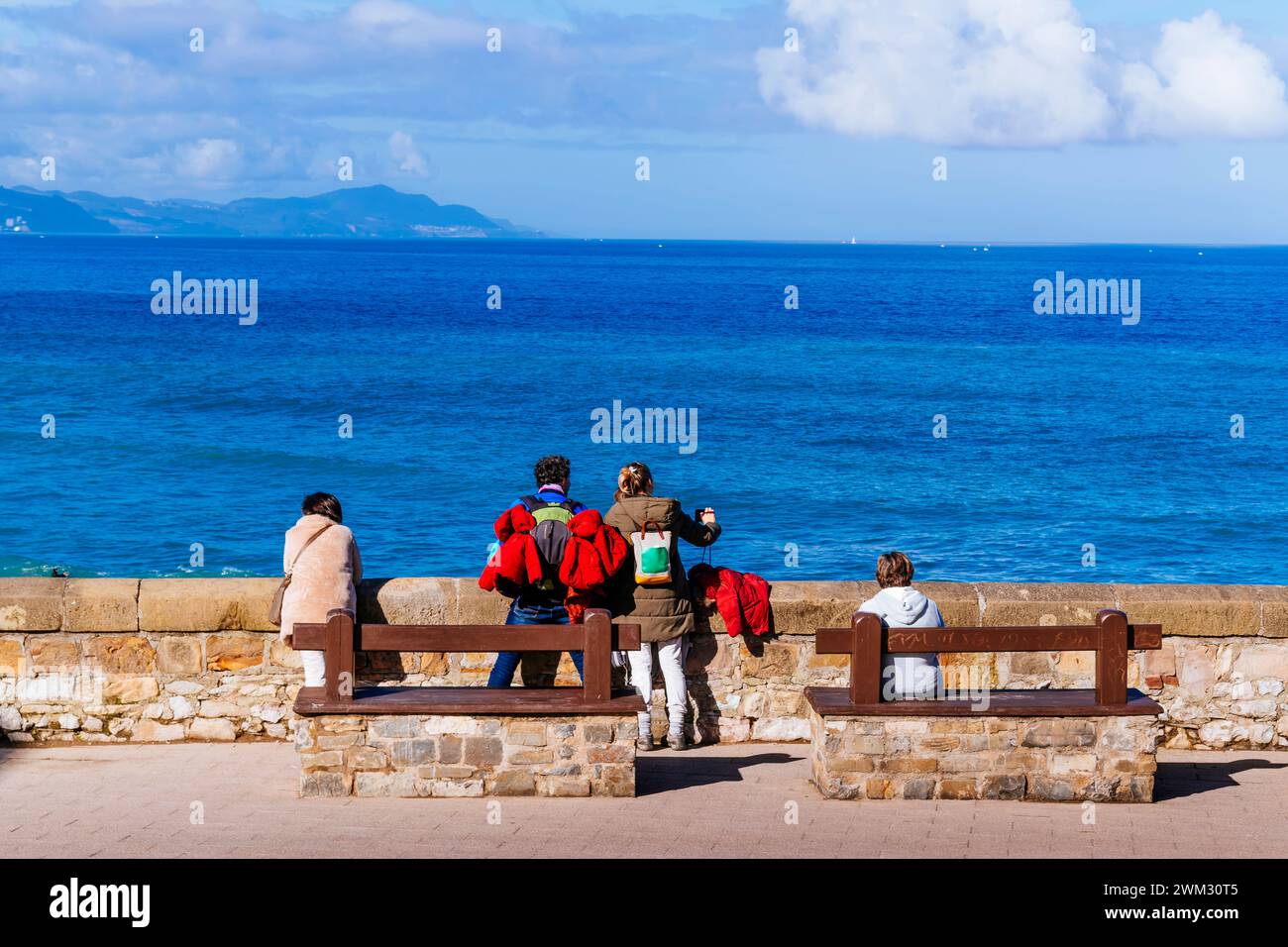 Punto panoramico sulla spiaggia di Itzurun. Zumaya, Guipúzcoa, País Vasco, Spagna, Europa Foto Stock