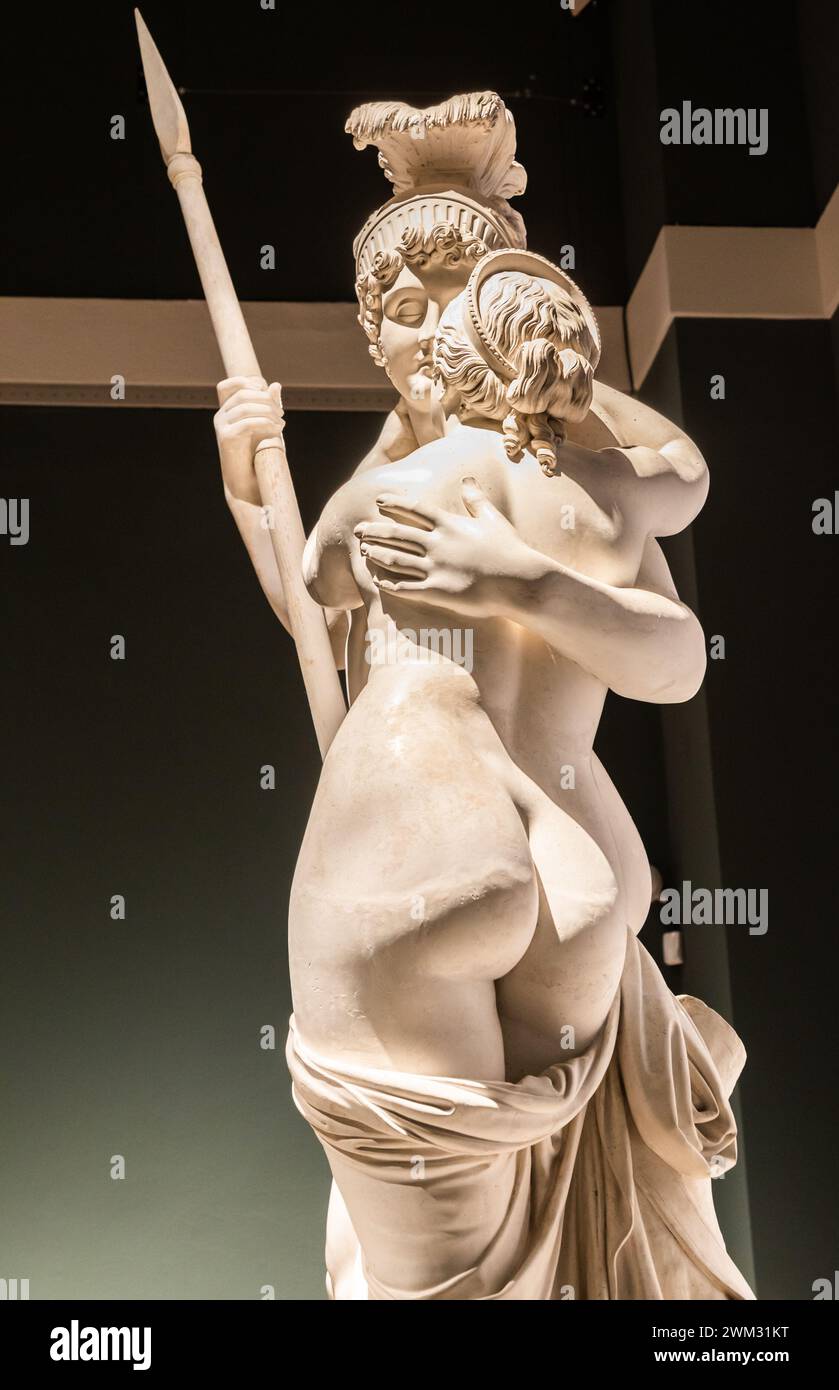 Bassano del Grappa, Italia - Dicembre 2022: Venere e Marte di Antonio Canova, 1816. Concetto di amore, coppia, eros, pace nella statua classica Foto Stock