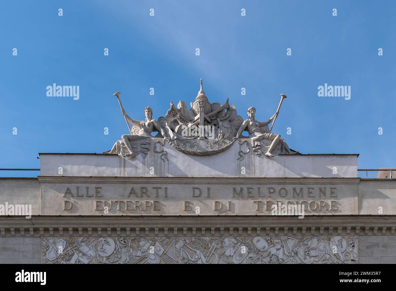 Teatro Argentina, famoso teatro storico del XVIII secolo e teatro dell'opera. Largo di Torre Argentina, Roma, Italia, Europa, Unione europea. Copia spazio Foto Stock