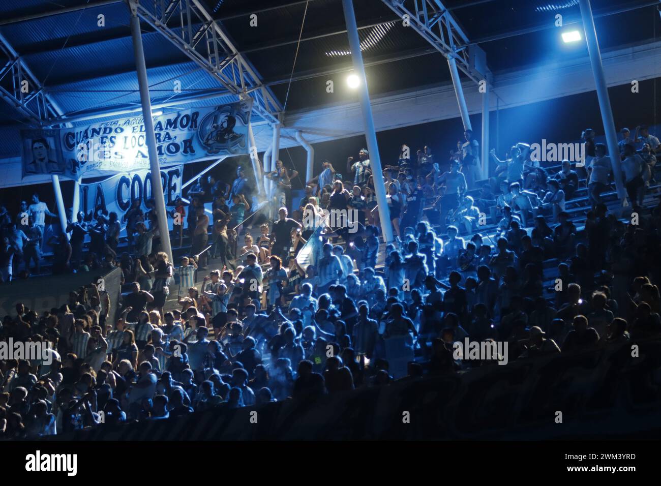 Avellaneda, Buenos Aires, Argentina. 23 febbraio 2024. Il Racing Club de Avellaneda ha aperto le porte del suo Stadio ai tifosi per dare il loro incoraggiamento ai giocatori per la partita di domani contro il loro rivale classico, Independiente. Foto Stock