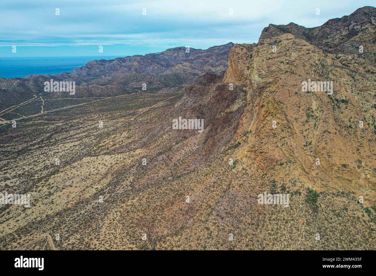 Baia e spiaggia intorno a San Carlos, Sonora, Messico. Comune di Nuevo Guaymas, Messico. rocky (foto di Luis Gutierrez/ Norte Photo/) ​ Bahia y playa alrededor de San Carlos, Sonora Messico. Municipio Nuevo Guaymas Messico . (Foto di Luis Gutierrez/ Norte Photo/) Foto Stock