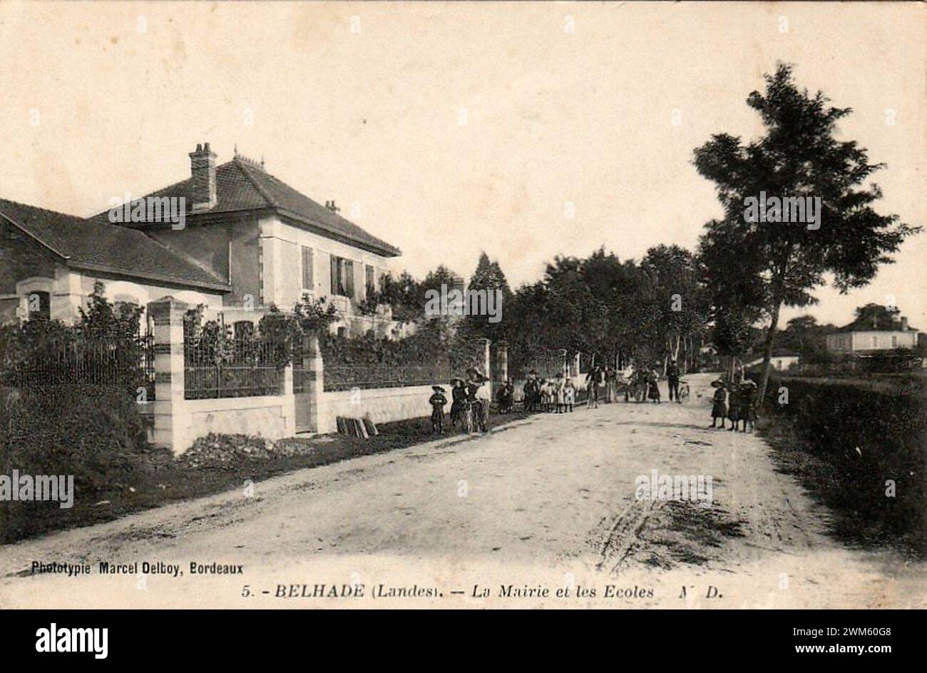 Belhade (Landes) - Mairie et écoles 1. Foto Stock
