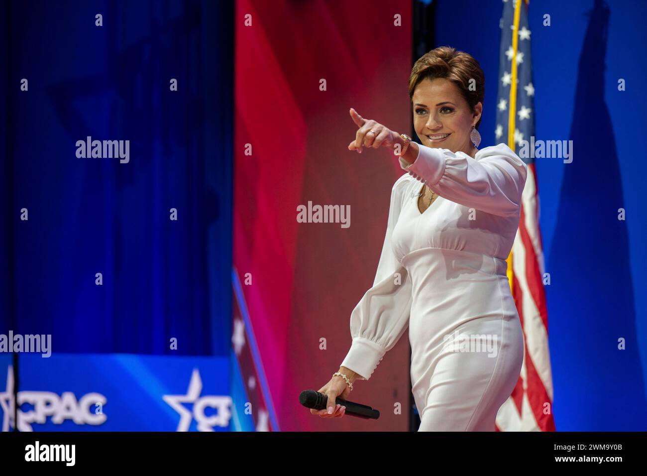 National Harbor, Maryland, Stati Uniti. 24 febbraio 2024. Kari Lake alla Conservative Political Action Conference (CPAC) del 2024 a National Harbor, Maryland, Stati Uniti, sabato 24 febbraio, 2024. crediti: Annabelle Gordon/CNP/dpa/Alamy Live News Foto Stock