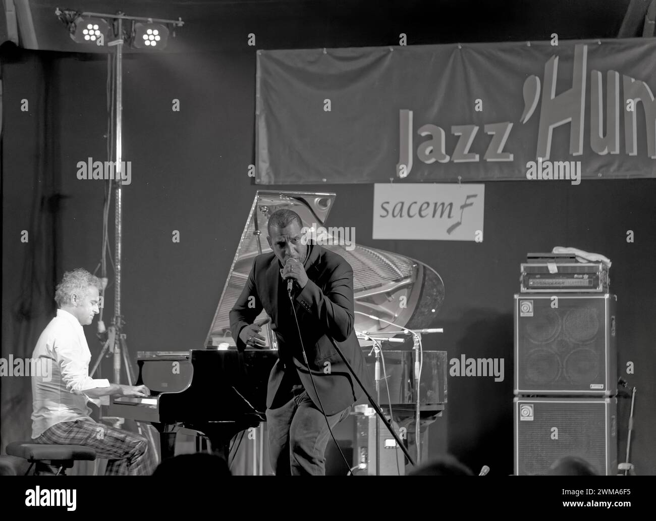 La Courneuve, Francia. 13 settembre 2014. Nico Morelli e Mike Ladd si esibiscono sul palco del Jazz'Hum'Ah al Fête de l'Humanité Foto Stock