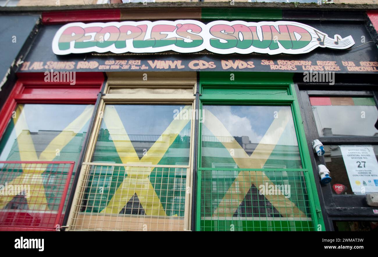 Negozi di musica caraibica, Notting Hill, Royal Borough di Kensington e Chelsea, Londra, Regno Unito Foto Stock