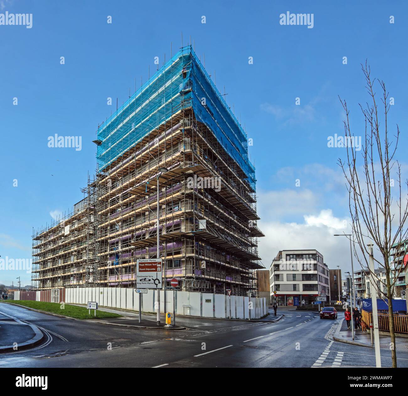 La costruzione di alloggi appositamente costruiti per anziani a Millbay Road, Plymouth è in stallo nel 2020, Millbay Court sotto discussione 2025. Foto Stock