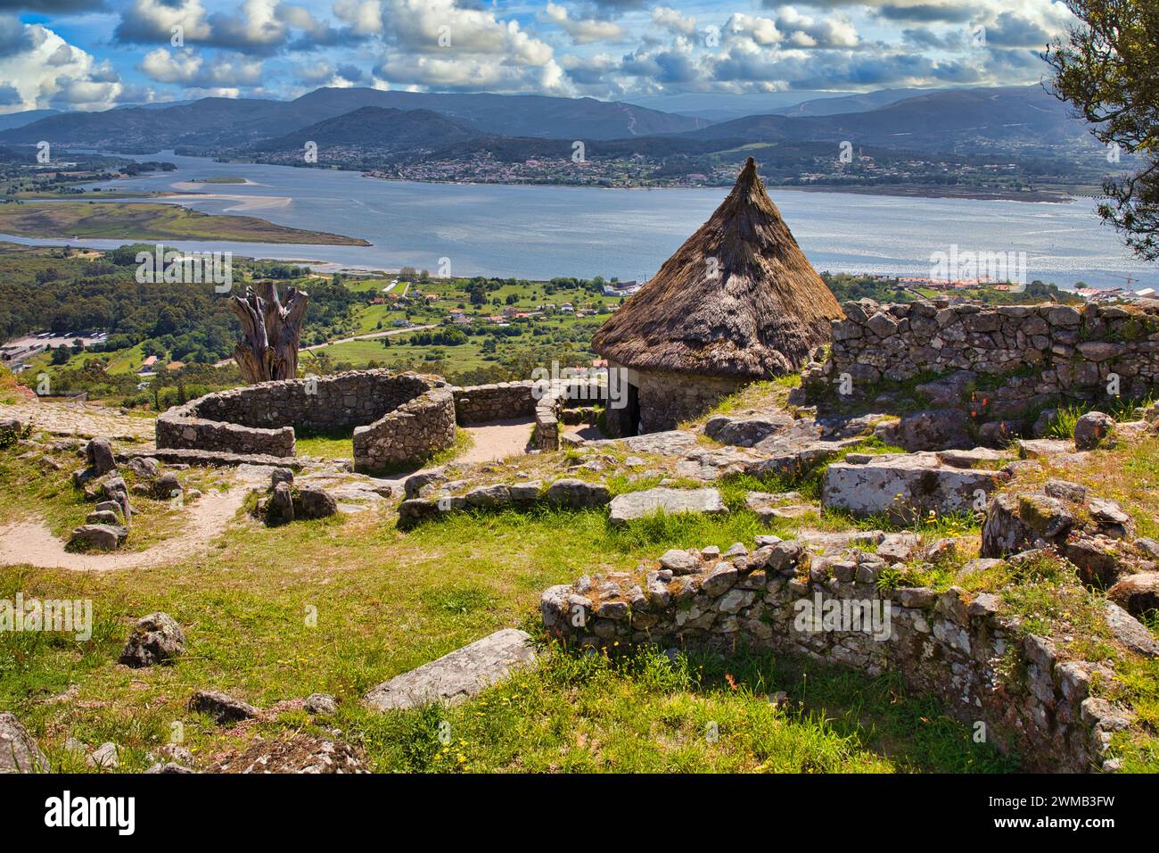 Villaggio celtico, monte Santa Tecla, Castro di Santa Trega, fiume Miño, A Guarda, Pontevedra, Galizia, Spagna Foto Stock