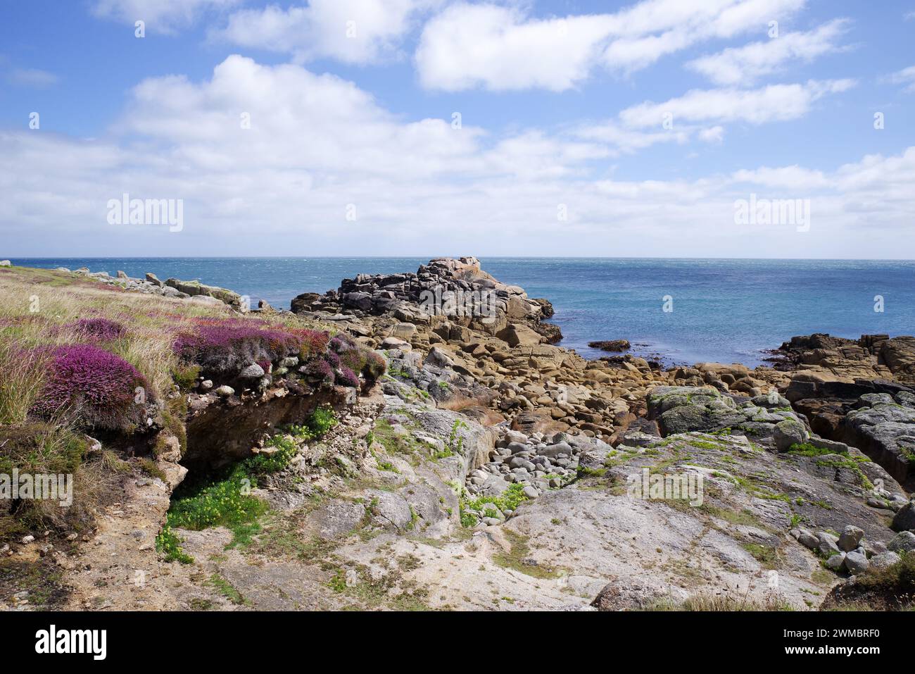 Viste panoramiche dell'oceano dall'isola di St Mary nelle isole Scilly, Regno Unito Foto Stock