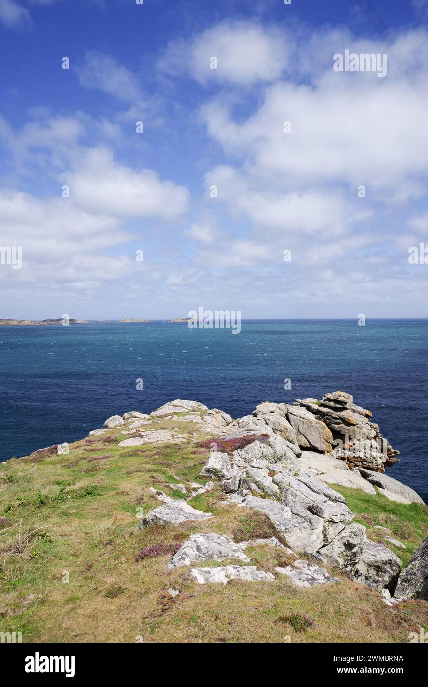 Viste panoramiche dell'oceano dall'isola di St Mary nelle isole Scilly, Regno Unito Foto Stock