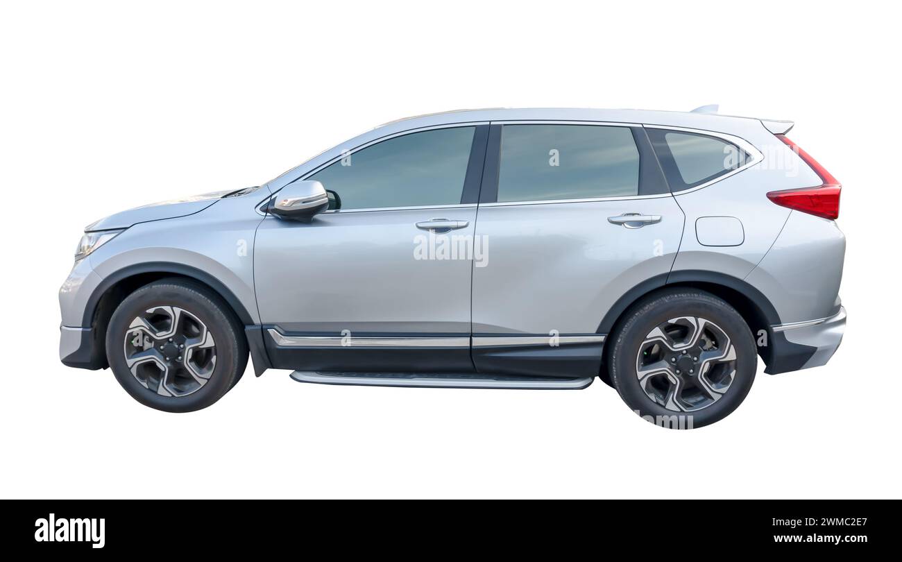 La vista laterale dell'auto SUV in bronzo o bianco è isolata su sfondo bianco con percorso di ritaglio. Foto Stock