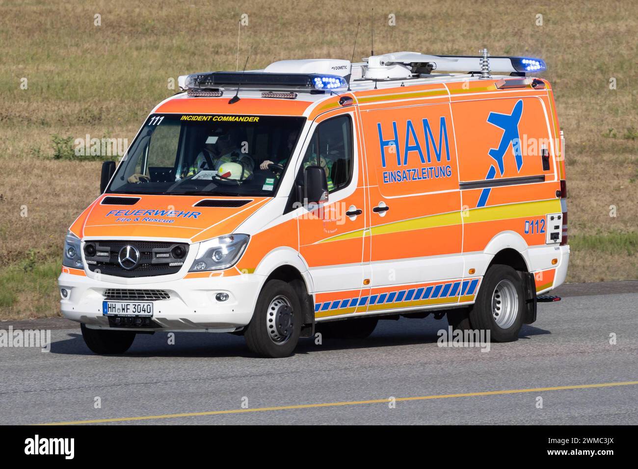 Aeroporto di Amburgo: Feuerwehr Aeroporto di Amburgo HAM Einsatzleitung Comandante degli incidenti Amburgo Deutschland *** Aeroporto di Amburgo Vigili del fuoco Aeroporto di Amburgo Comandante degli incidenti HAM Amburgo Germania Foto Stock