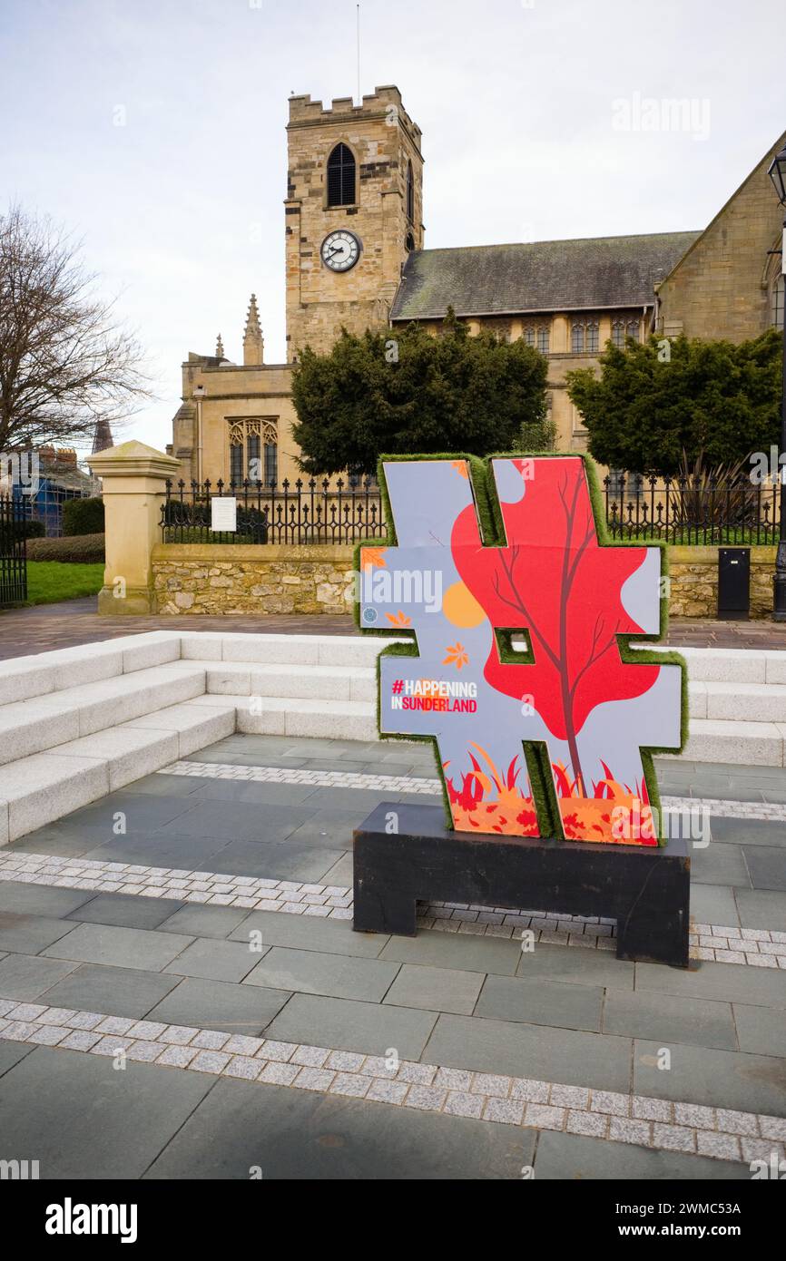 # Accadendo nel logo di Sunderland fuori dalla chiesa della minster Foto Stock