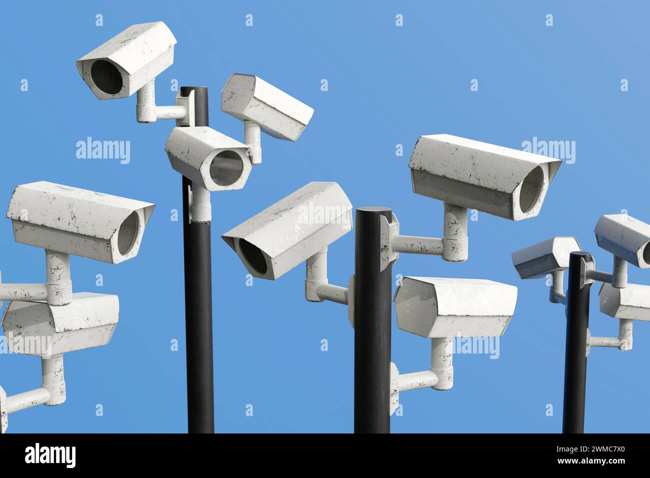 Sorveglianza CCTV ovunque per monitorare le attività individuali e contrastare il terrorismo. Illustrazione del concetto di sorveglianza di massa Foto Stock
