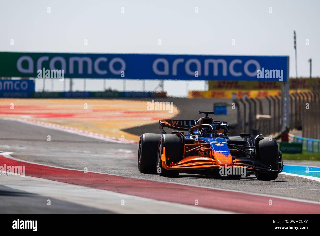 MANAMA, BAHREIN, circuito internazionale del Bahrein, 21. Febbraio 2024: Alexander Albon della Thailandia e Williams Racing durante i test invernali di Formula 1 del Bahrain Foto Stock