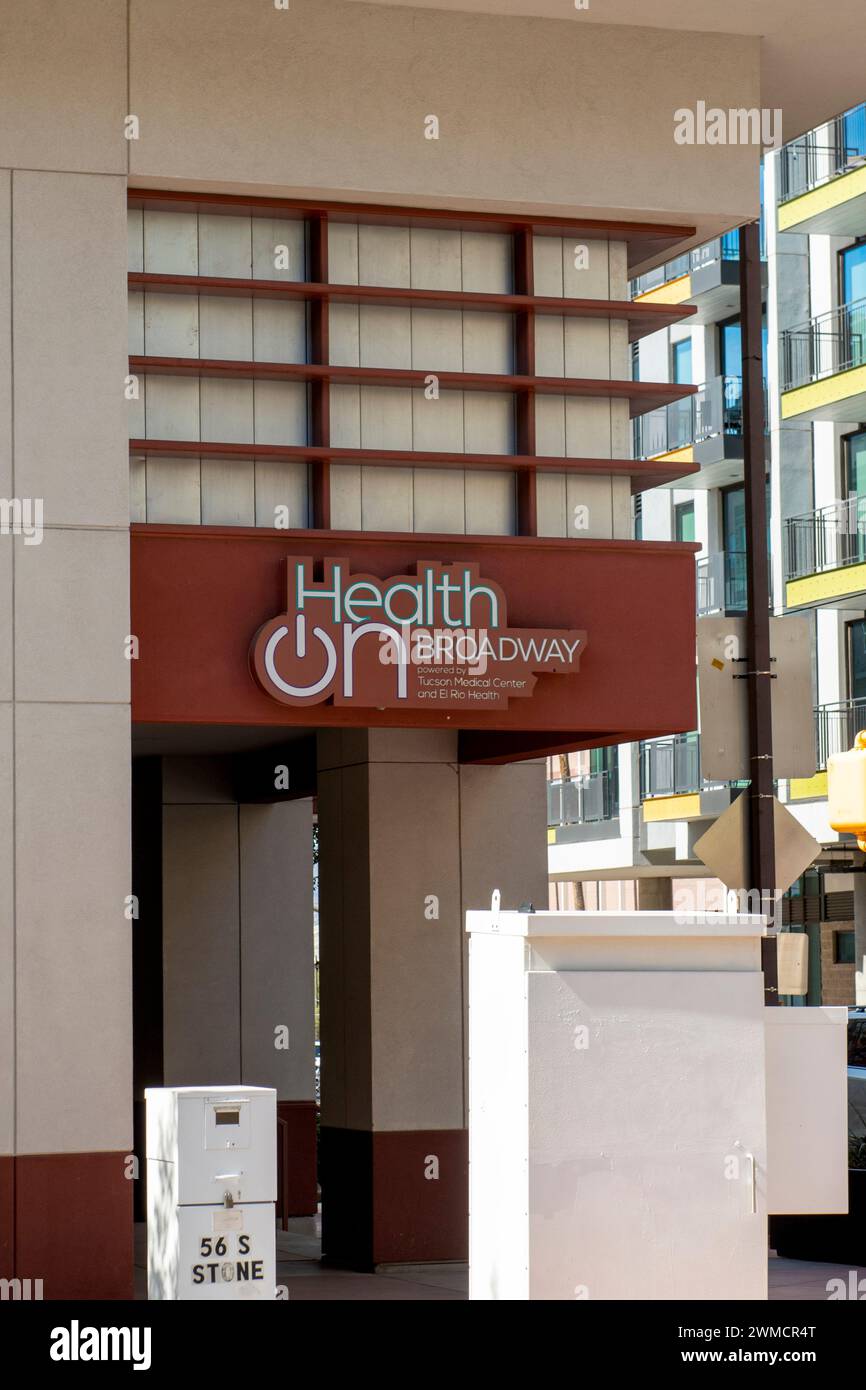 Health on Broadway Health Center all'angolo tra Congress e Stone nel centro di Tucson, Arizona Foto Stock