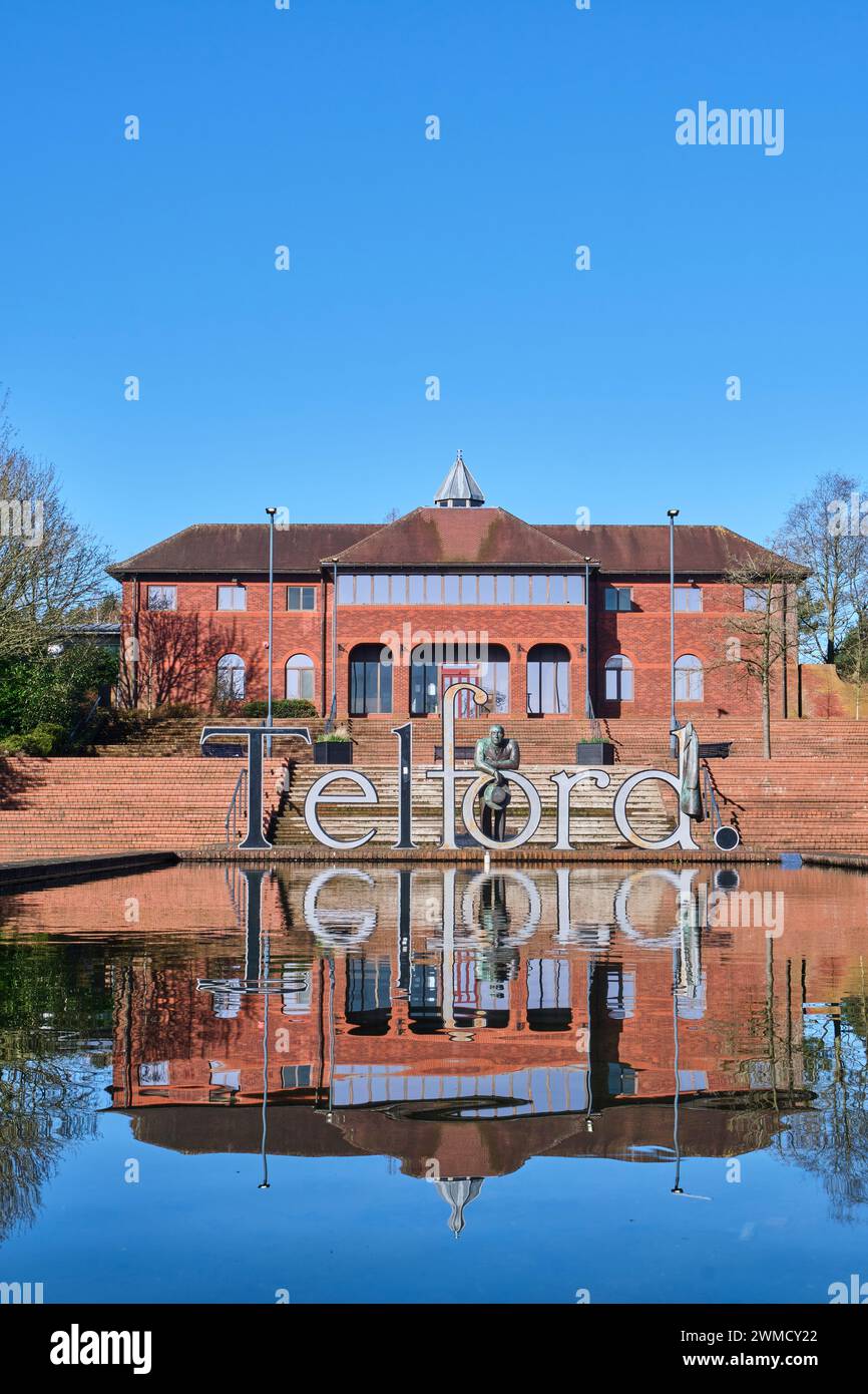Statua di Thomas Telford, Telford Square, Telford, Shropshire Foto Stock