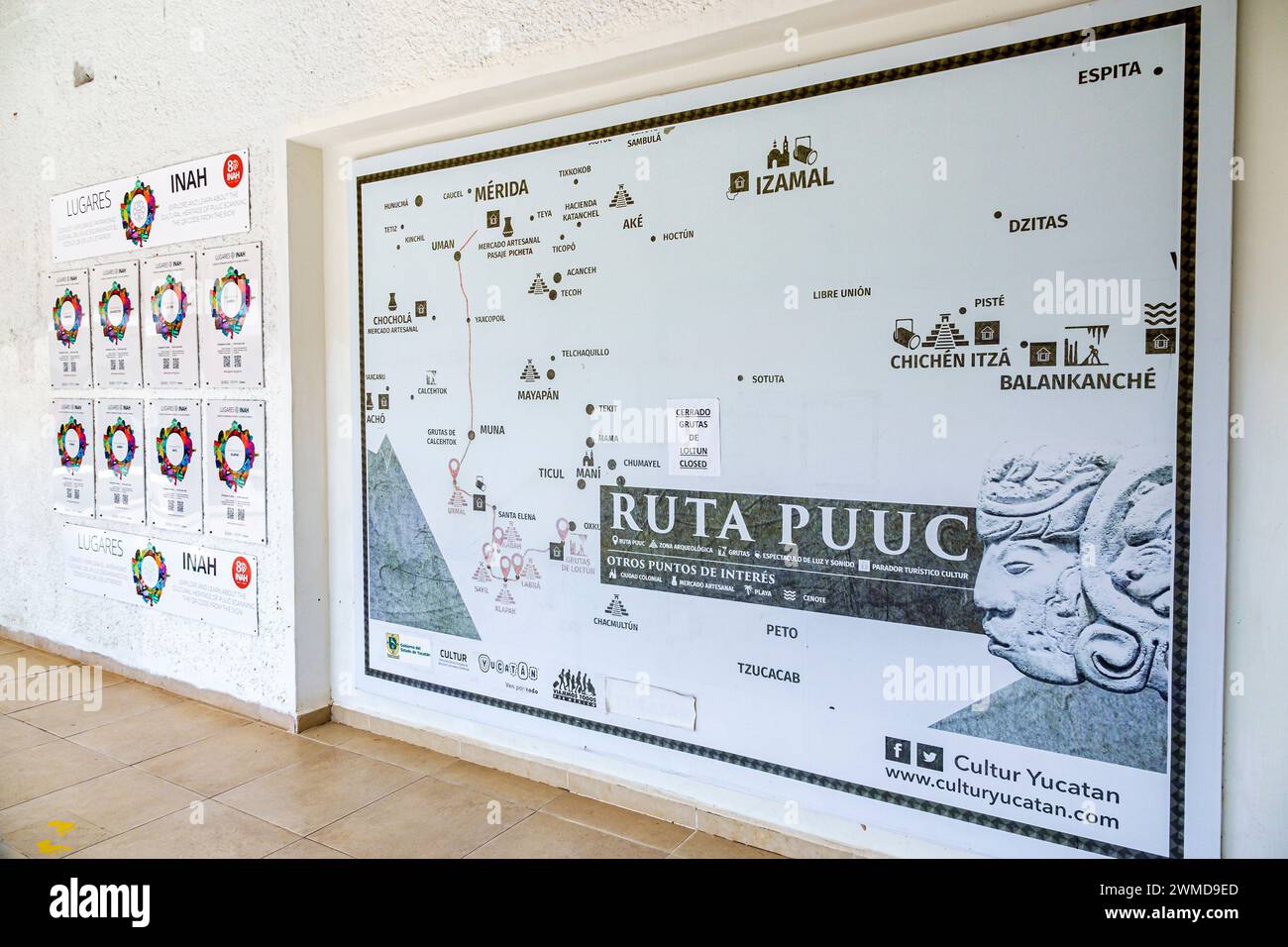 Merida Messico, sito archeologico Uxmal in stile Puuc, zona Arqueologica de Uxmal, classica città Maya, mappa regionale percorso Puuc, indicazioni stradali, p Foto Stock