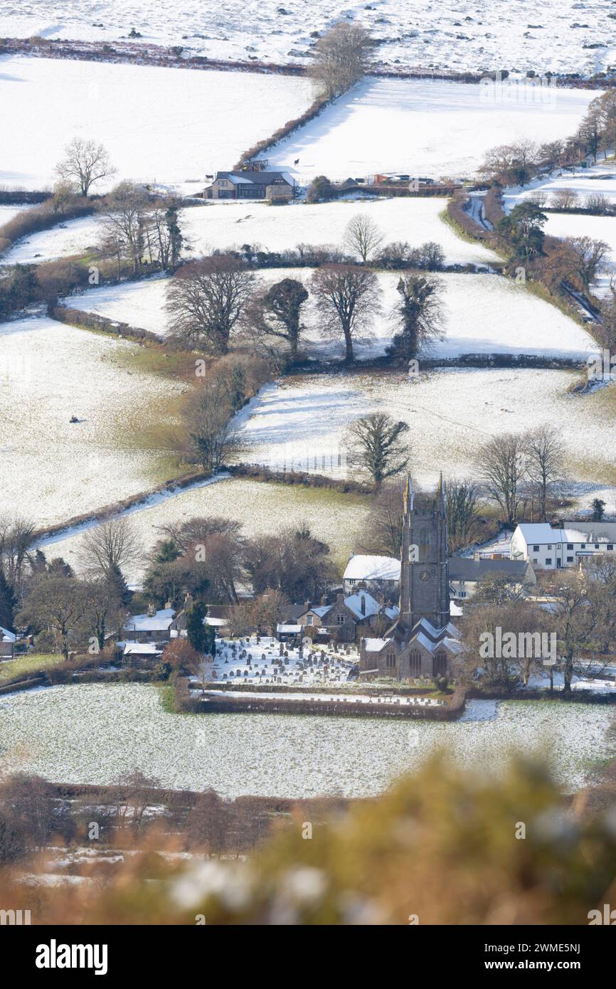 Paesaggio innevato intorno a Widecombe nel Moor - Dartmoor NP, Devon, Regno Unito Foto Stock