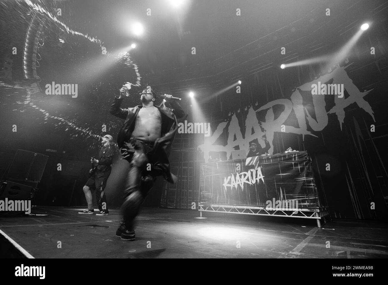 Käärijä, rappresentante finlandese dell'Eurovision 2023, si esibisce all'iconica Roundhouse di Camden, Londra 23/10/23 Foto Stock