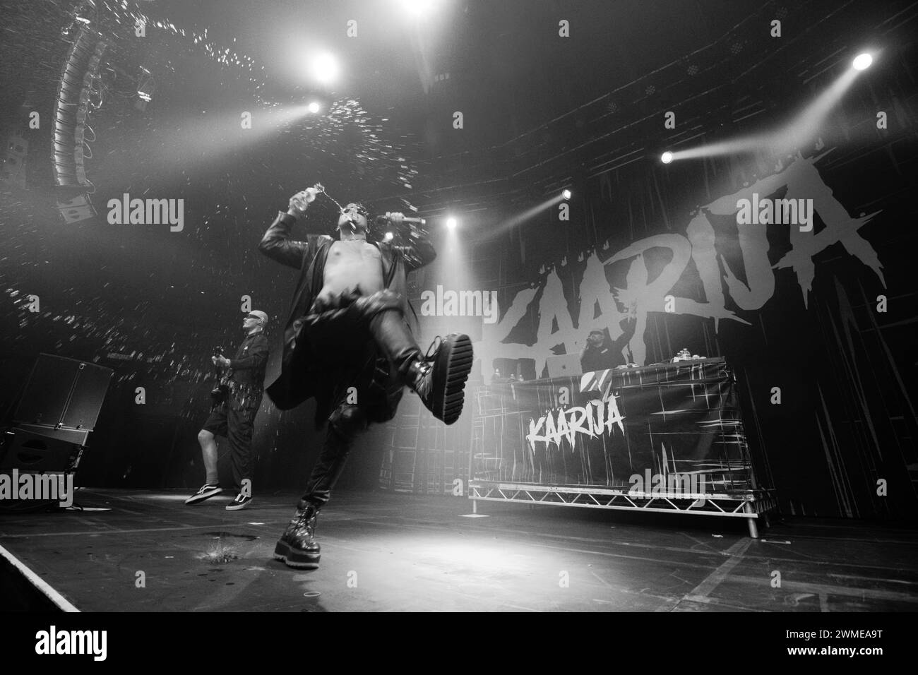 Käärijä, rappresentante finlandese dell'Eurovision 2023, si esibisce all'iconica Roundhouse di Camden, Londra 23/10/23 Foto Stock