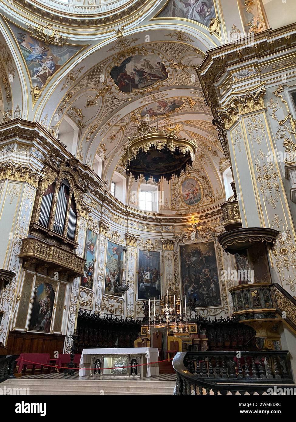 Interno della Cattedrale (Duomo) di Bergamo e Battistero Foto Stock