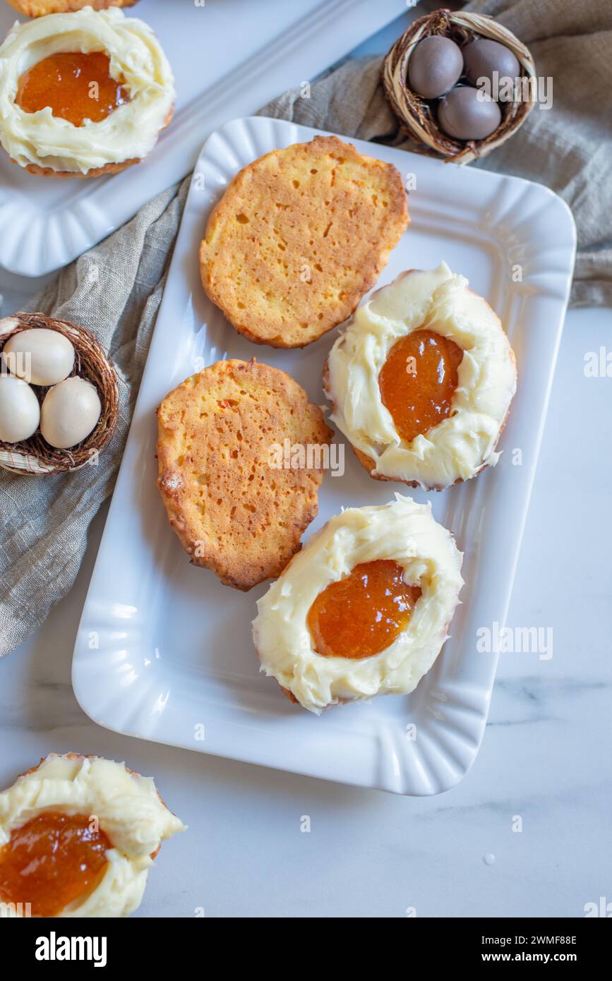 biscotti alle uova di pasqua Foto Stock