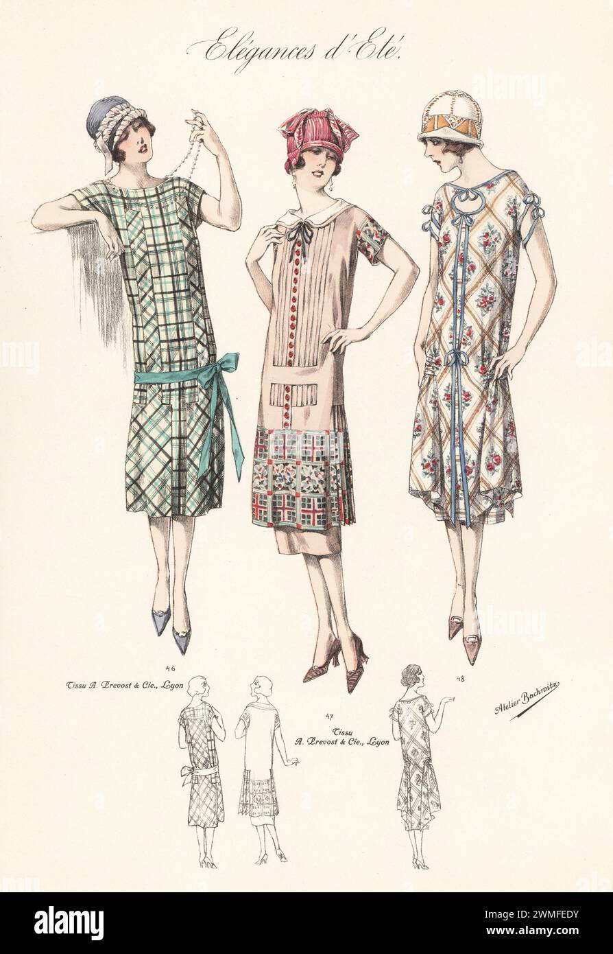 Flappers in cappellini e camici estivi, 1925. Camicia in twill con motivo Tournebridge con fascia taffetalina 46, abito da tunica in crepe de Chine e tessuto romantico 47, entrambi di A. Prevost & Cie di Lione, e abito pomeridiano in foulard fantasia 48. Litografia a colori di Atelier Bachwitz di Modell-Kleider fur den Hochsommer, Elegances d'Ete, Fashions for the Hot Season, Atelier Bachwitz AG, Vienna, 1925. Foto Stock