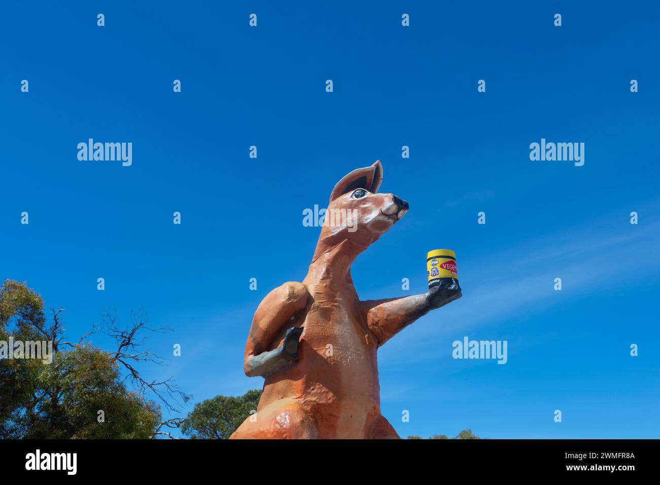 La statua del grande canguro al Border Village, Nullarbor, Australia Occidentale e meridionale, SA, Australia Foto Stock