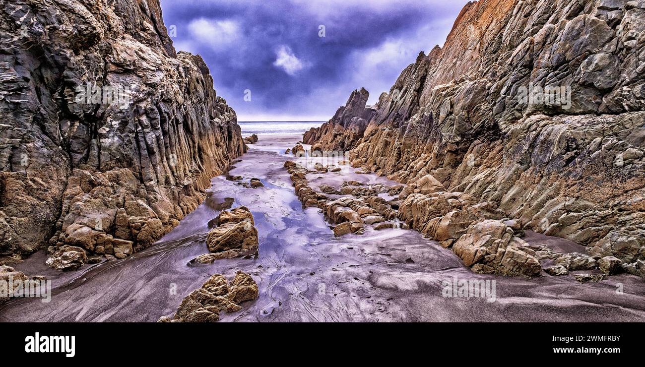 Spiaggia di Los Quebrantos, Mar Cantabrico, San Juan de la Arena, Soto del Barco, Principado de Asturias, Spagna, Europa Foto Stock