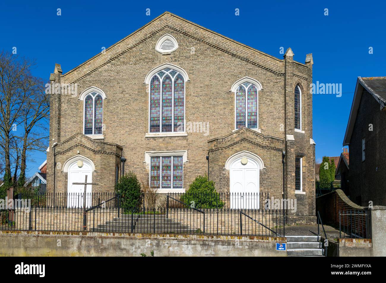 United Reformed Church Building, Halesworth, Suffolk, Inghilterra, Regno Unito precedentemente Congreagational Church costruito nel 1832, esteso nel 1878 Foto Stock