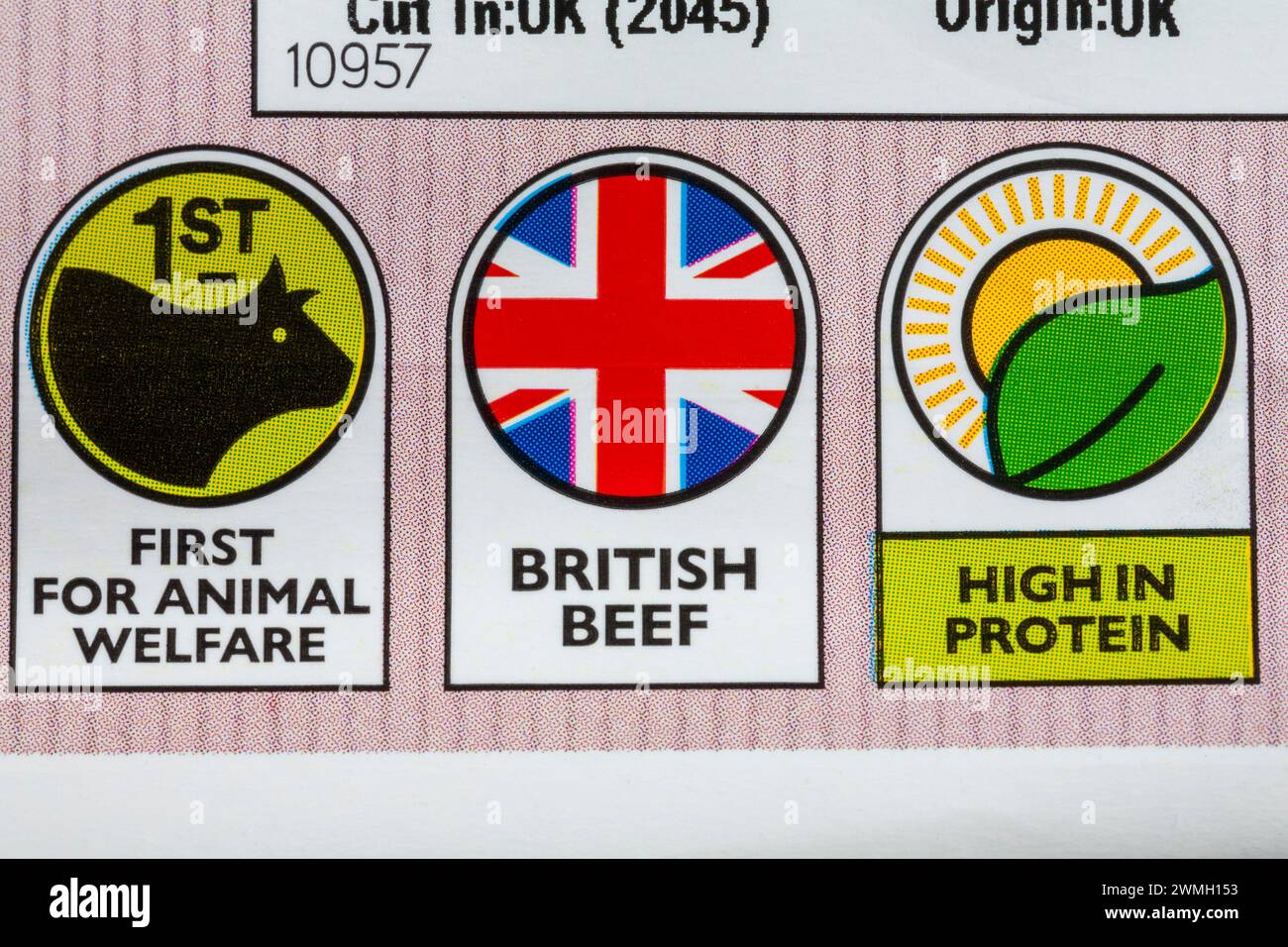 Primo fra tutti Animal Welfare, British Beef, High in Protein symbols su confezione di British Beef Fillet Steak di razze autoctone di Waitrose Foto Stock