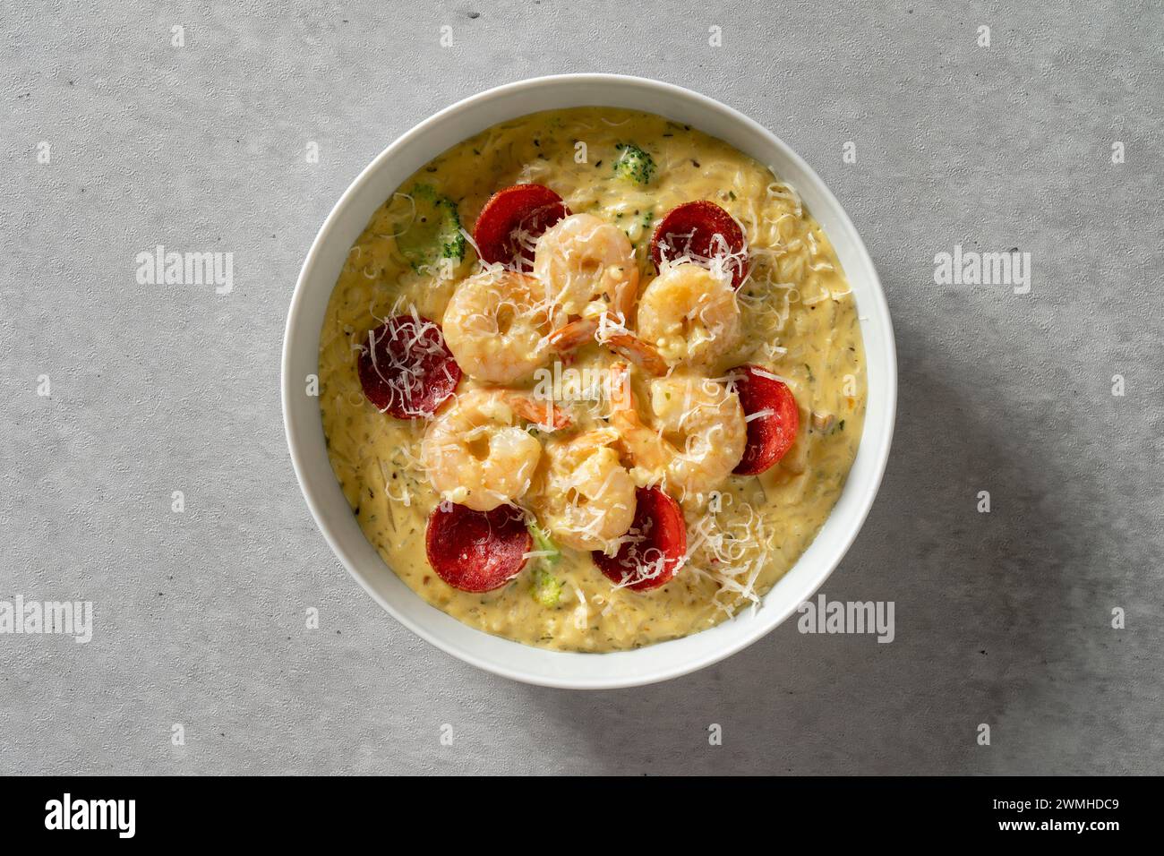 Piatto di cucina coreana fritte fritte fritte di pollo alla griglia, gamberi secchi, crema al curry, risotto alle ali di chichen Foto Stock