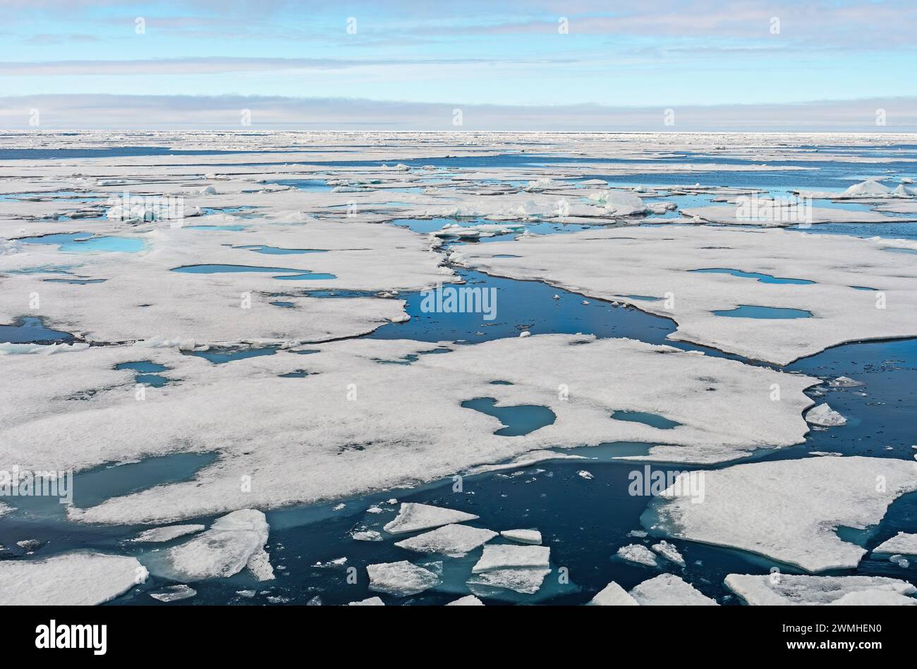 Giornata di calma sull'Arctic Pack Ice a nord del 83° parallelo Foto Stock