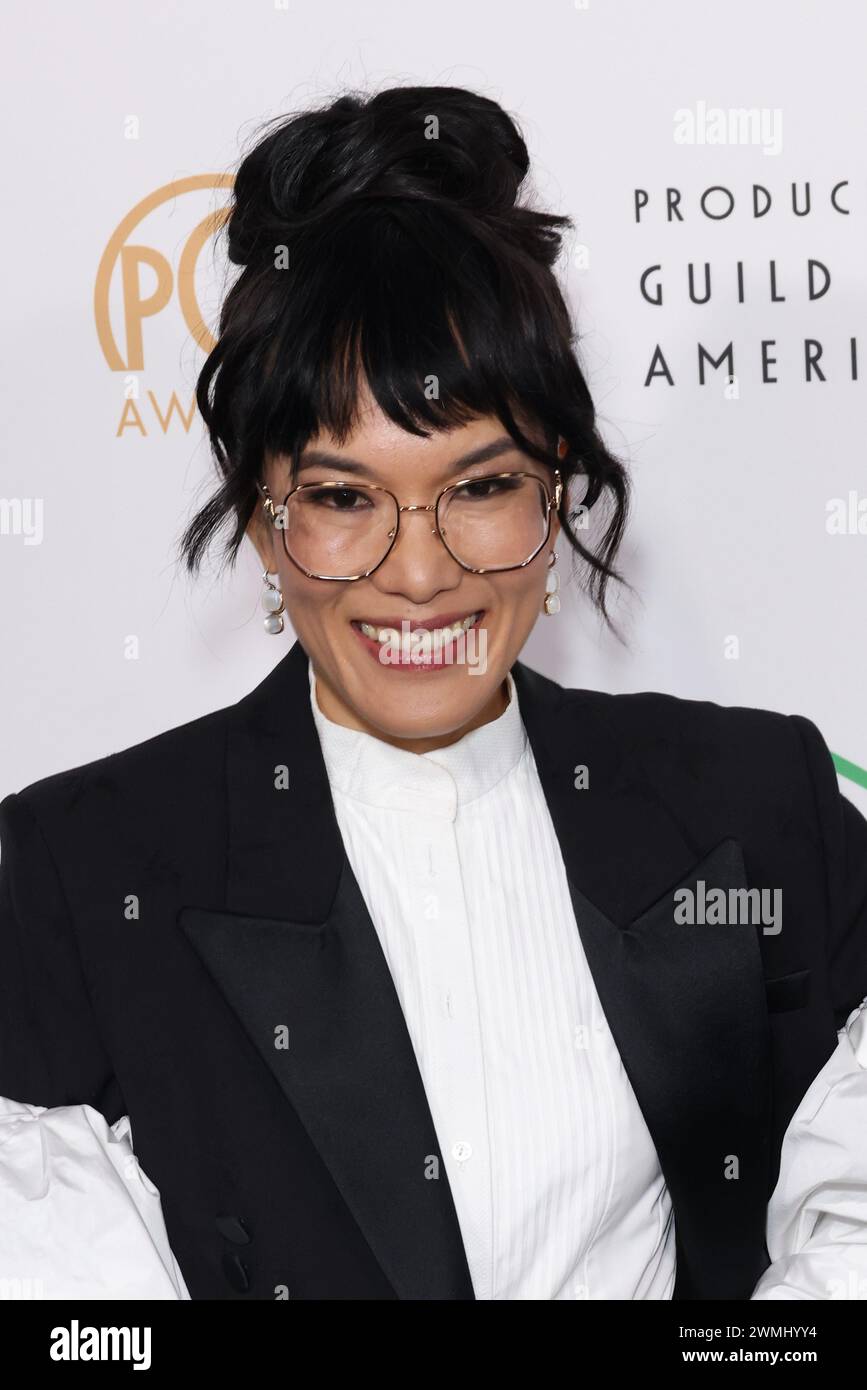 Hollywood, Stati Uniti. 25 febbraio 2024. Ali Wong partecipa al 35° Annual Producers Guild Awards al Ray Dolby Ballroom il 25 febbraio 2024 a Hollywood, California. Foto: Crash/imageSPACE/Sipa USA credito: SIPA USA/Alamy Live News Foto Stock