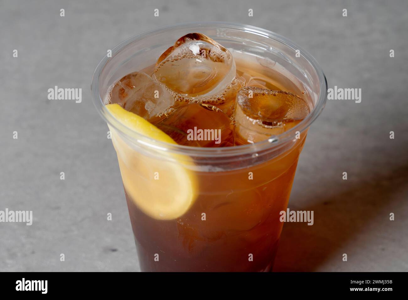 Caffè, pesca, tè freddo, blu, limone, ade, nocciola, caffè, latte, Foto Stock
