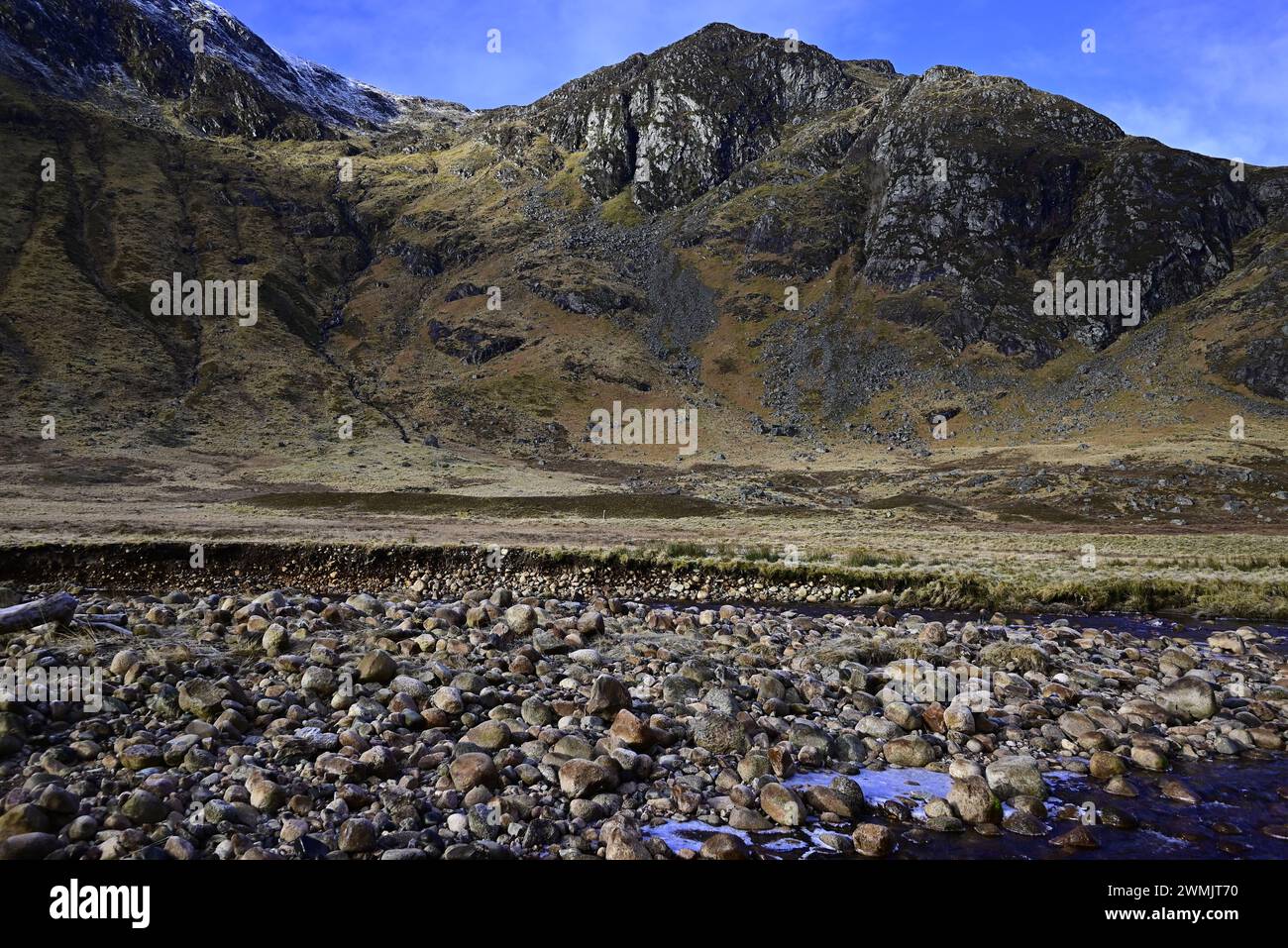 Fiume Cairngorms a sud della valle di Esk Foto Stock