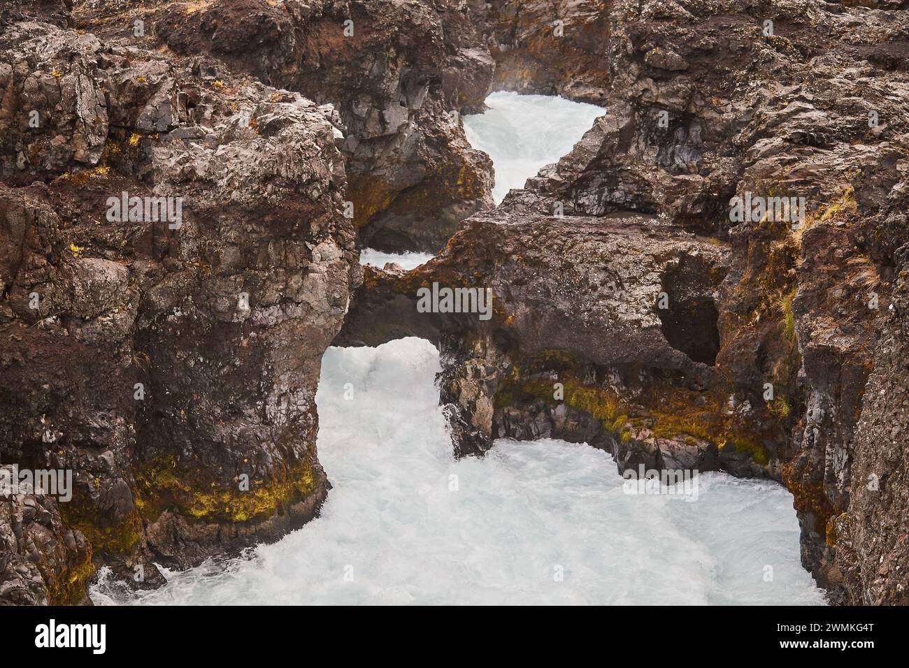 Cascate Barnafoss sul fiume Hvita, vicino a Reykholt, Islanda occidentale; Islanda Foto Stock