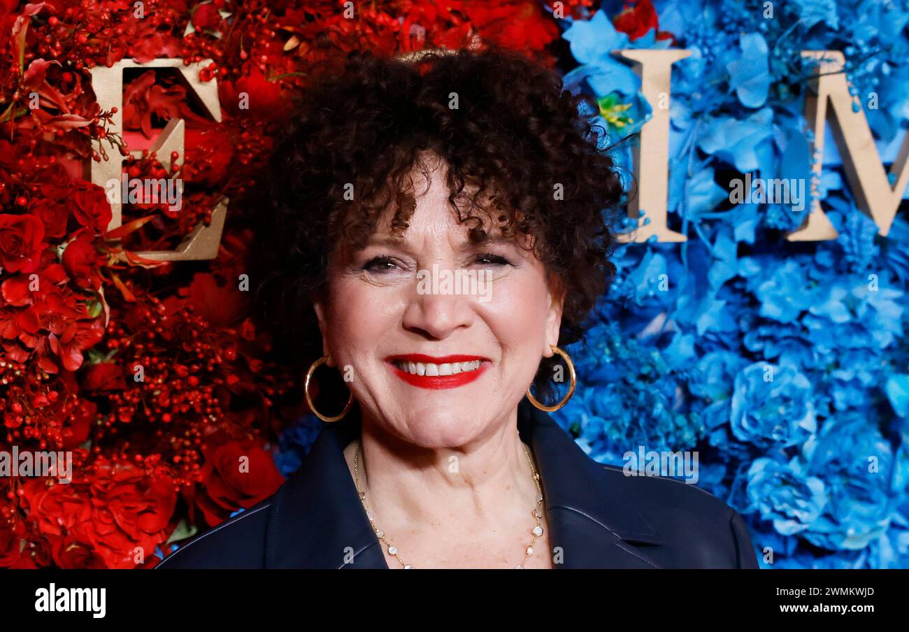 New York, Stati Uniti. 26 febbraio 2024. Susie Essman arriva sul Red carpet alla prima di "The regime" di HBO a New York all'American Museum of Natural History lunedì 26 febbraio 2024 a New York. Foto di John Angelillo/UPI credito: UPI/Alamy Live News Foto Stock