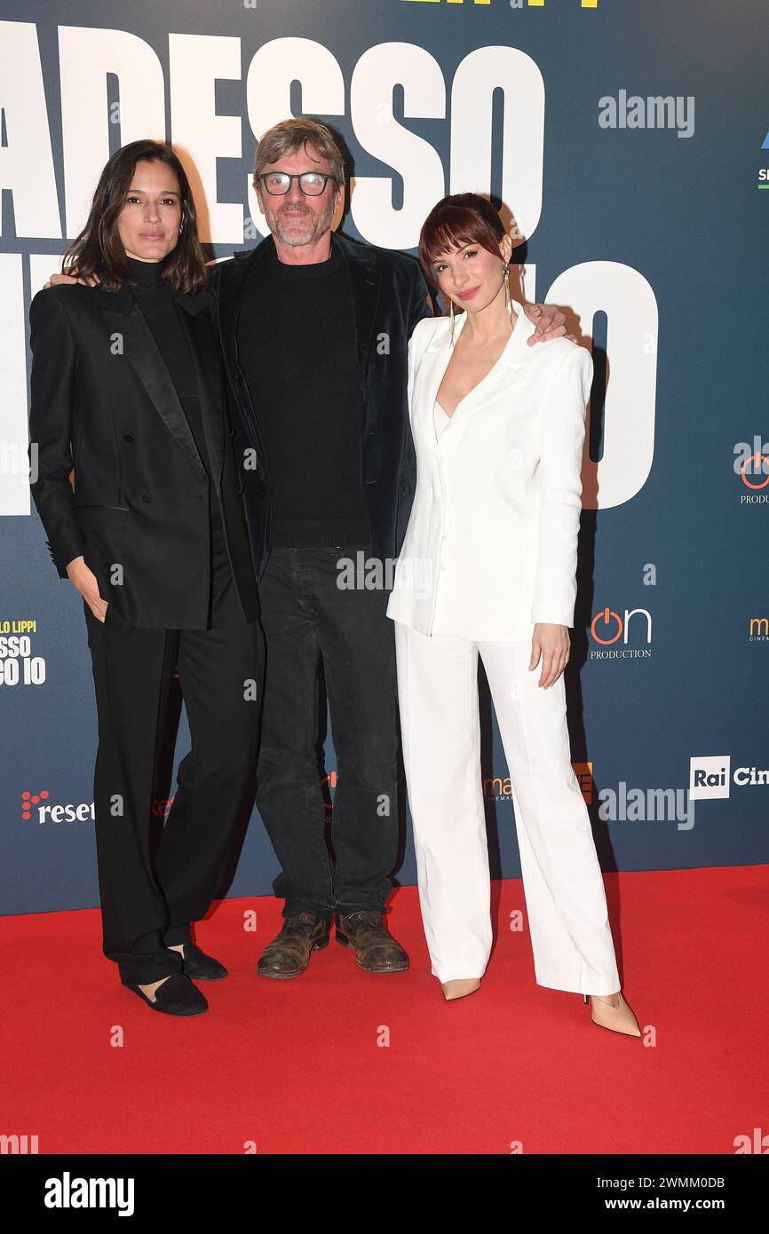 Roma, Italia. 26 febbraio 2024. Roma, Cinema lo spazio moderno Premiere del documentario 'Marcello Lippi Now i Win', nella foto: Chiara Baschetti Umberto Carteni Andrea Delogu credito: Independent Photo Agency/Alamy Live News Foto Stock