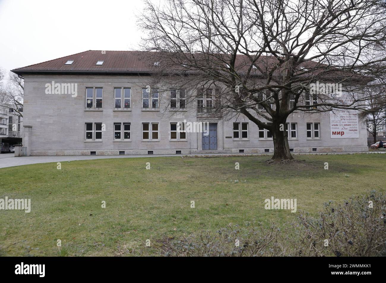 Deutschland, Berlin, Tiergarten, Canisius-Kolleg, staatlich anerkanntes Gymnasium mit altsprachlichem Bildungsgang in freier Trägerschaft des Jesuitenordens. *** Germania, Berlino, Tiergarten, Canisius Kolleg, scuola di grammatica riconosciuta dallo stato con un curriculum di lingua classica gestito in modo indipendente dall'ordine dei Gesuiti Foto Stock
