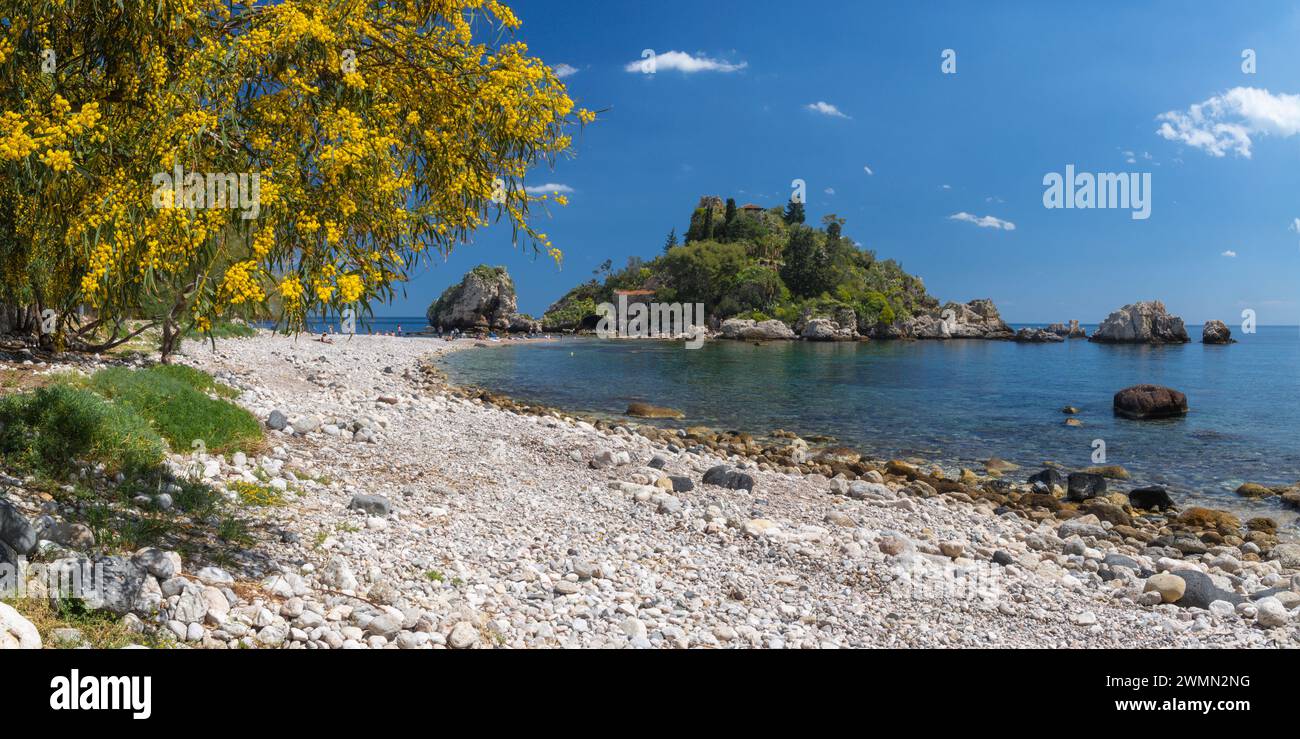 Taormina - La bellissima piccola Isola Bella - Sicilia Foto Stock