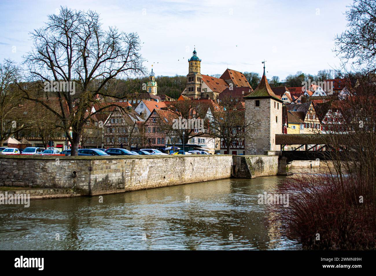 Case gotiche in legno - vista pittoresca della città vecchia di Schwabisch Hall, Germania Foto Stock