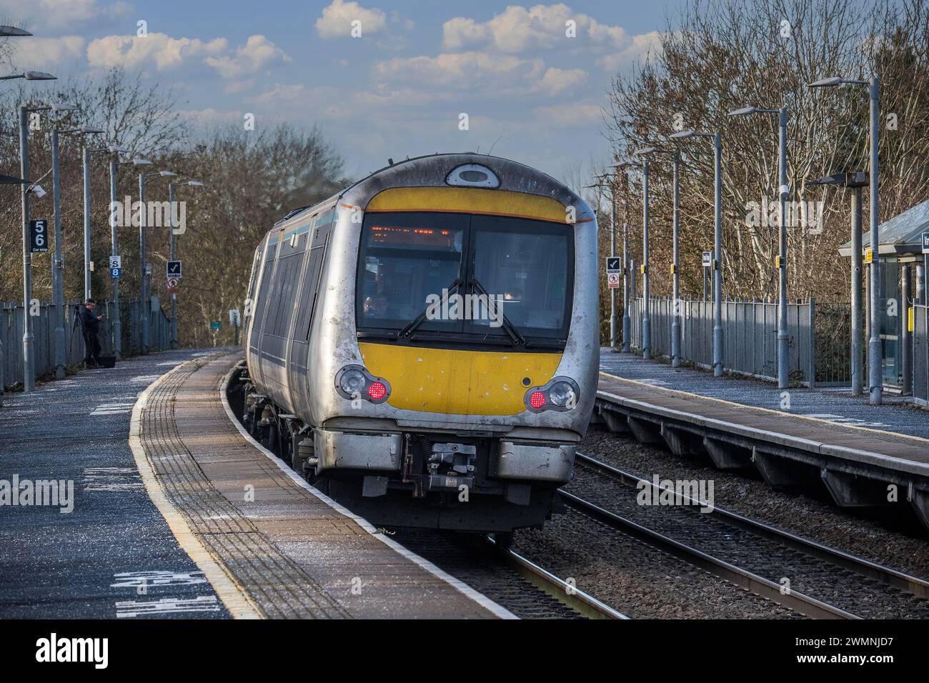 stazione ferroviaria per pendolari passeggeri alimentata a diesel warwick parkway warwickshire inghilterra regno unito Foto Stock