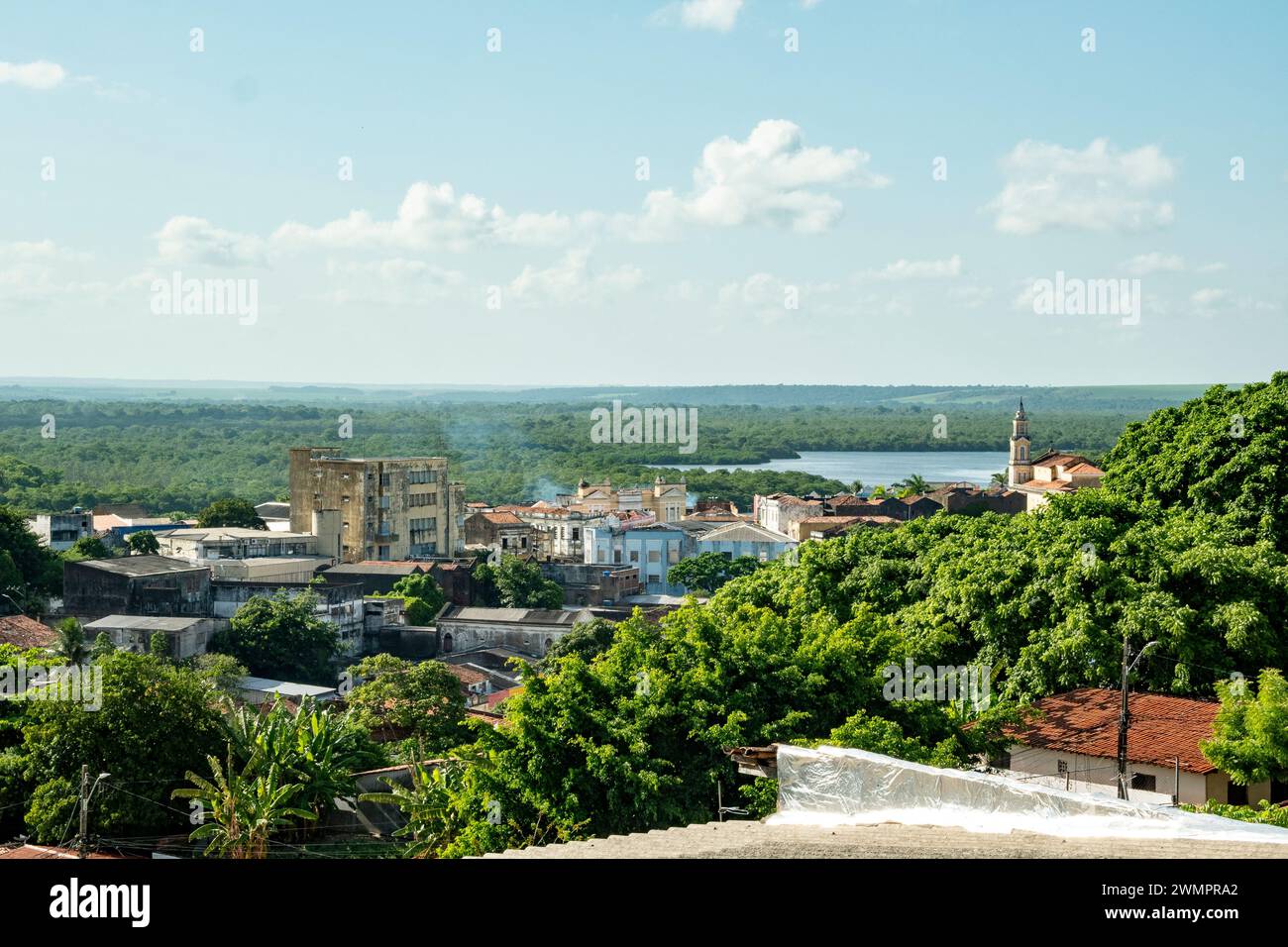 Vista di Joao Pessoa, Rio Sanhaus e della foresta atlantica in Brasile Foto Stock
