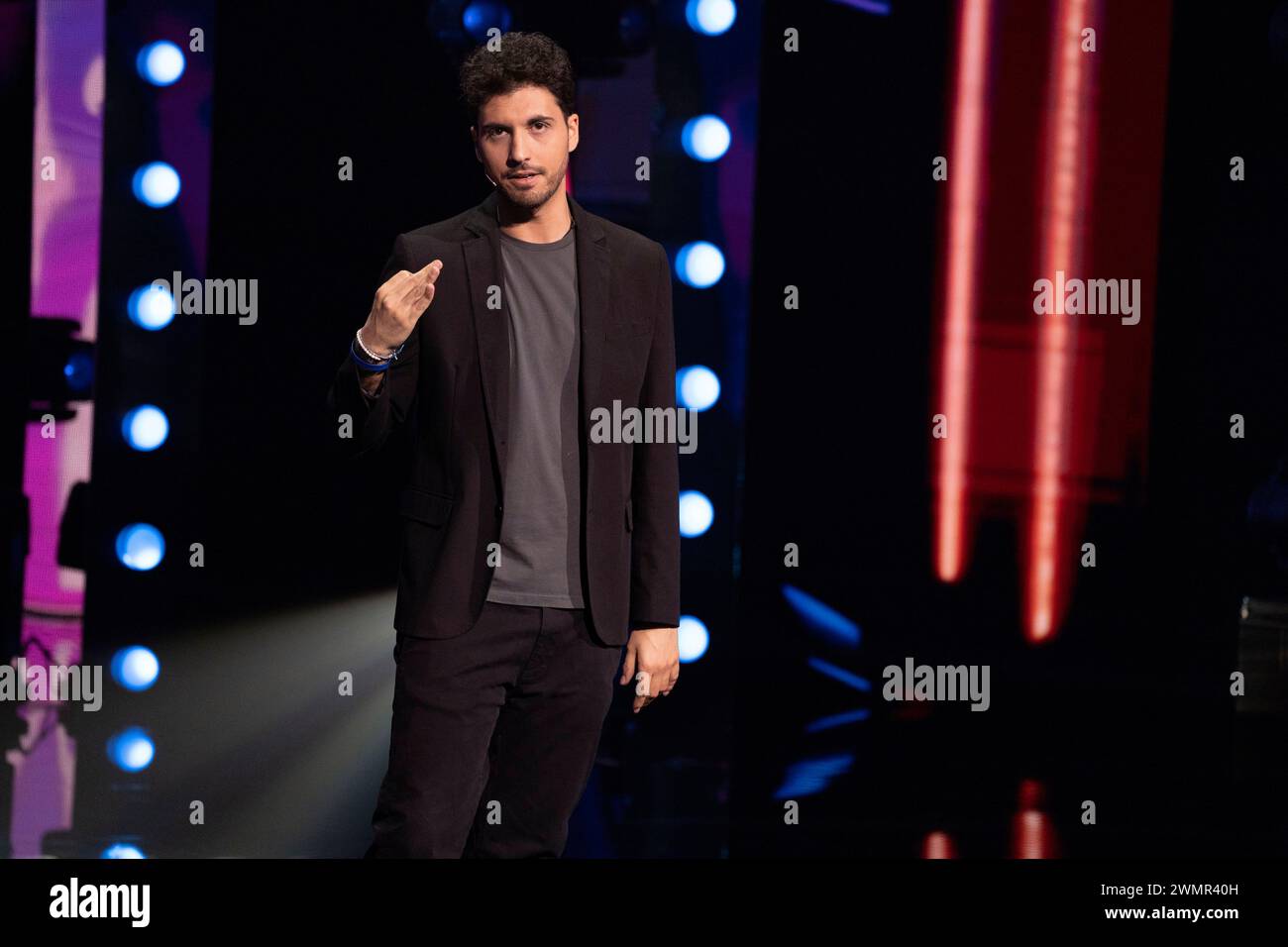 Vincenzo Comunale ha visto parlare al famoso spettacolo comico "Mad in Italy" presso l'auditorium RAI di Napoli. Foto Stock
